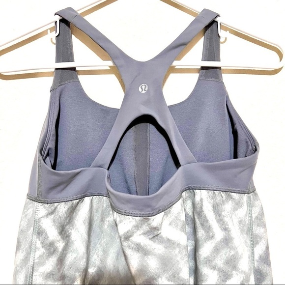 Lululemon Venus Tank in Grey womens size 8 - Picture 7 of 11